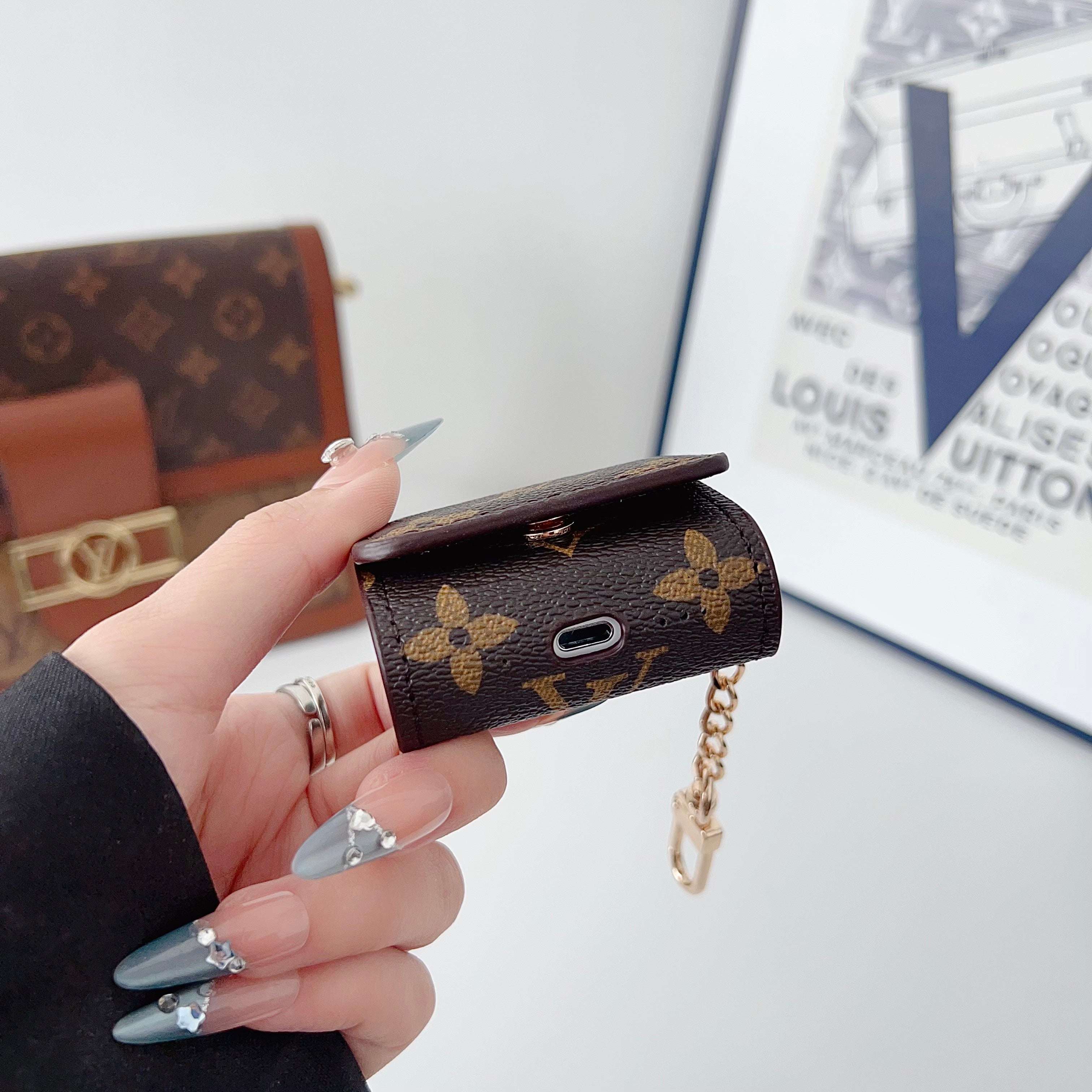 Classic Leather Monogram AirPods Cases Big Printing-CYLV116