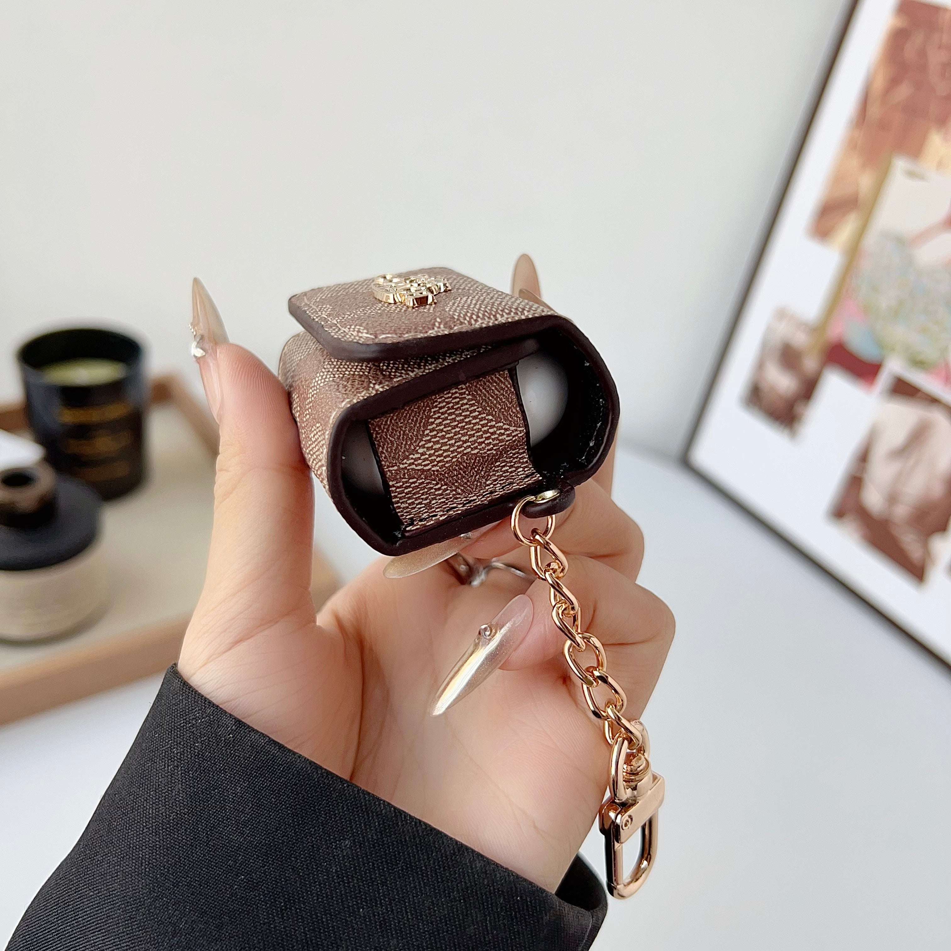 Leatherr CH AirPods Cases Coffee-CYCH121
