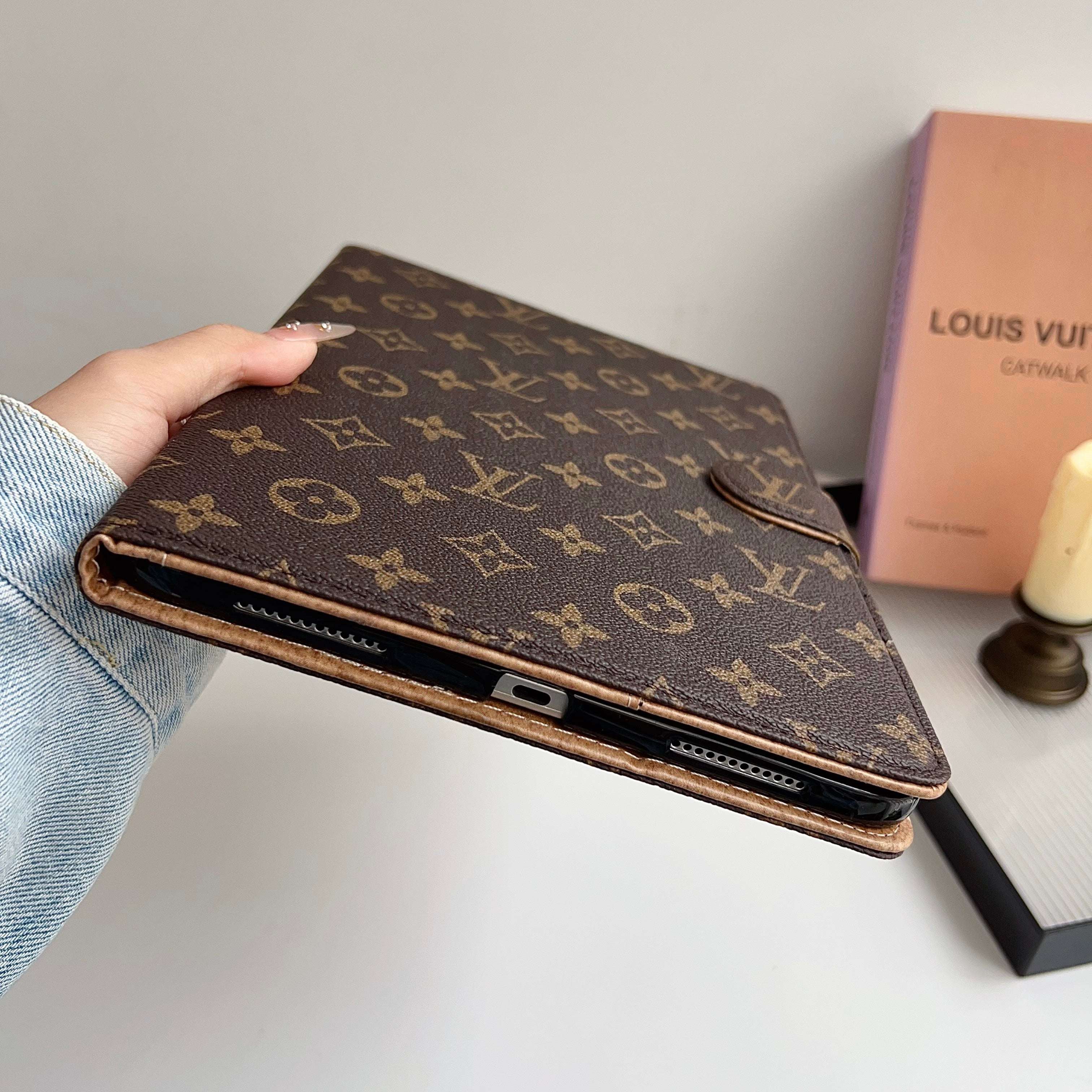 Stylish Leather Monogram  iPad Case Small Printing-CYLV111