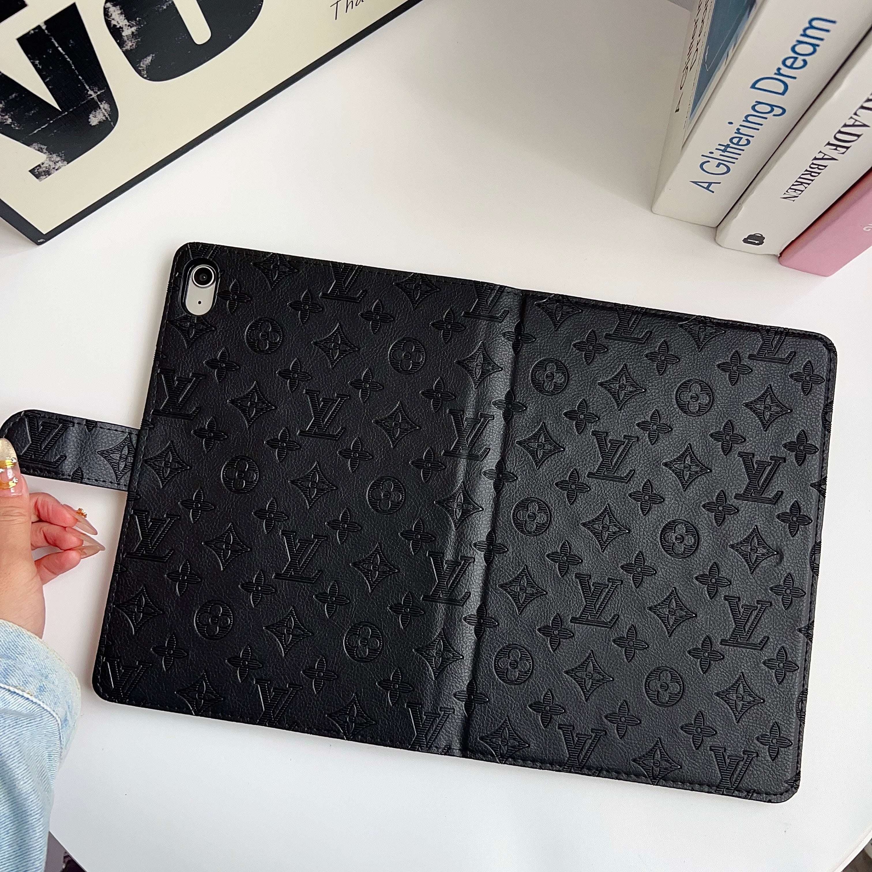 Classic Monogram  iPad Case Black Printing-CYLV108