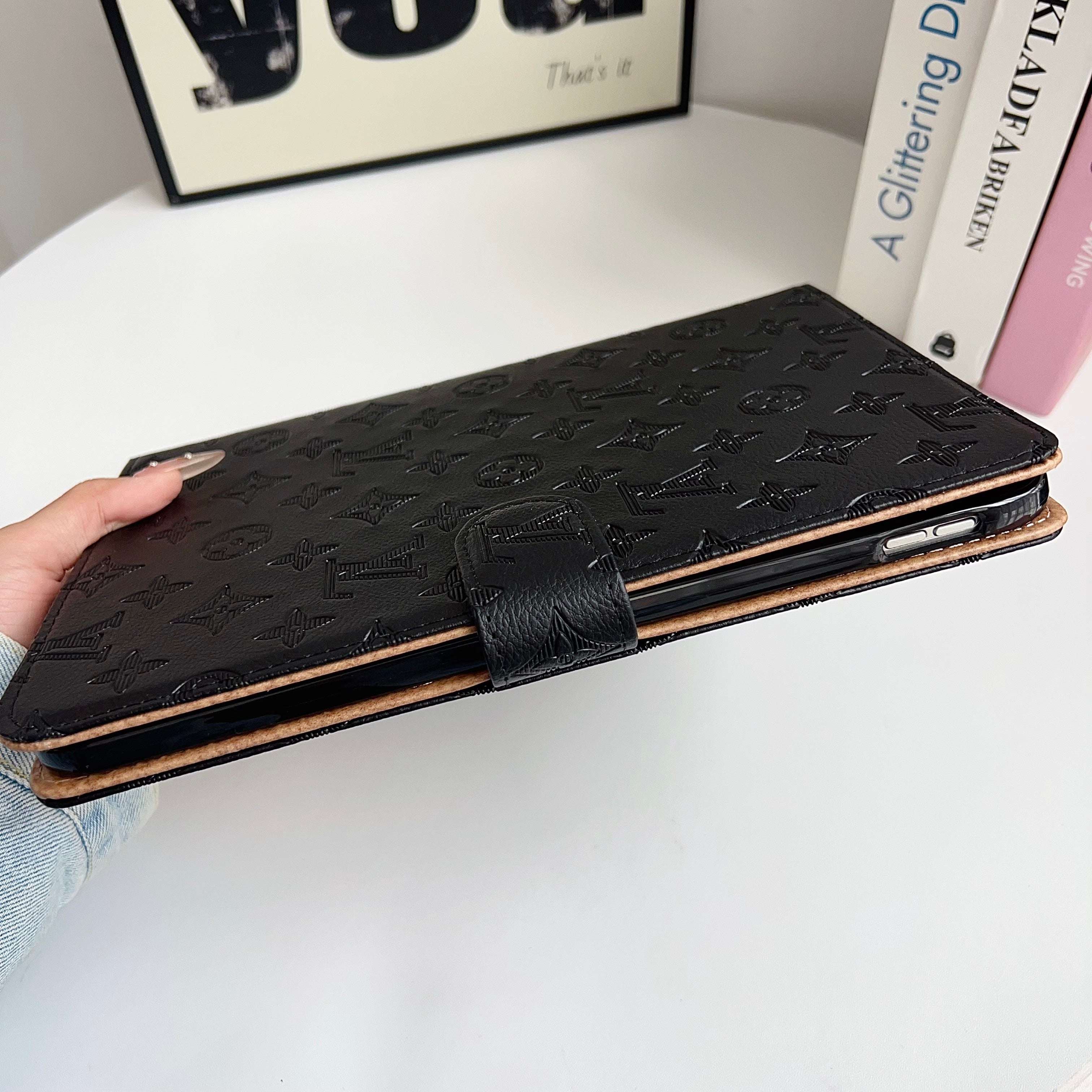 Classic Monogram  iPad Case Black Printing-CYLV108