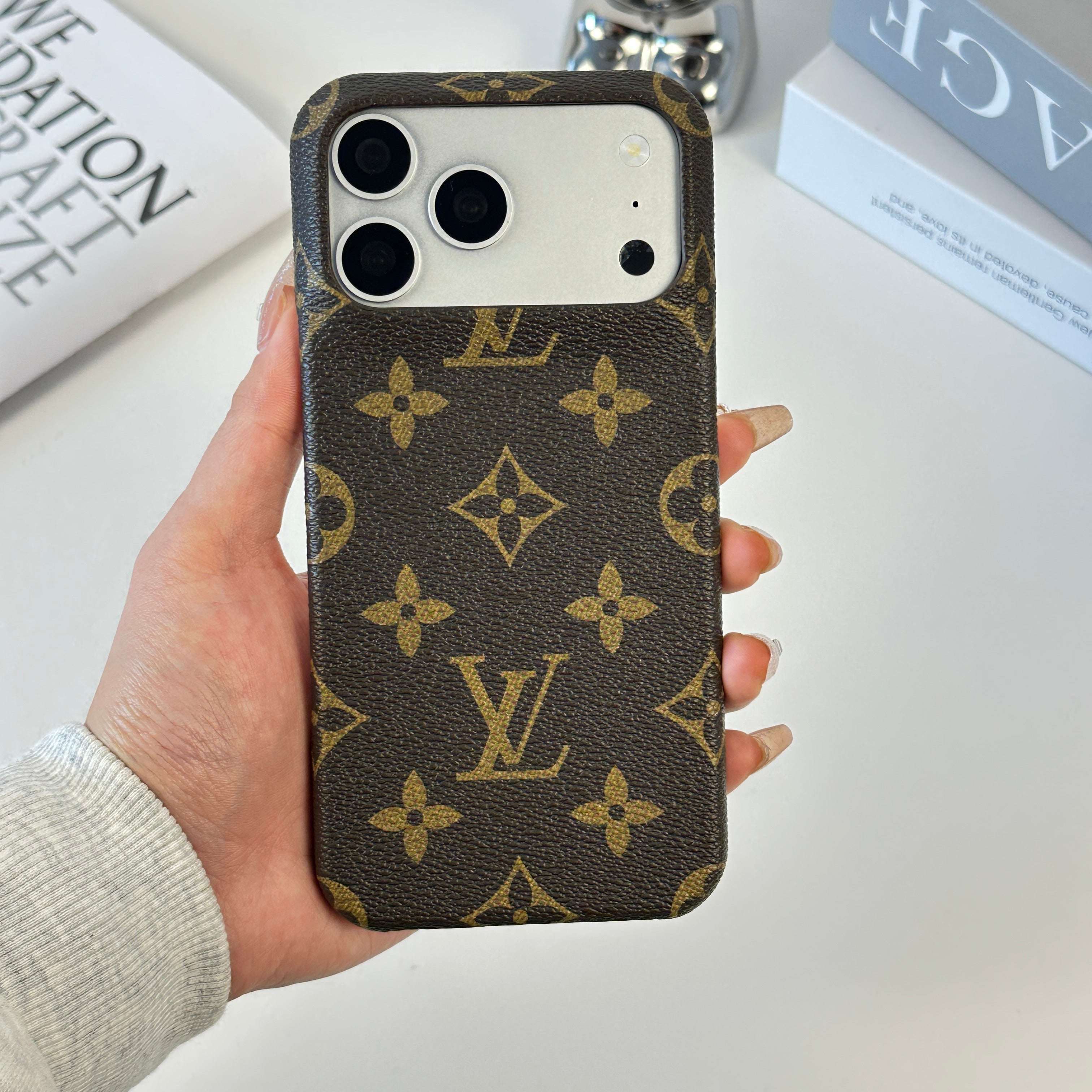 Premium Leather Monogram Magnetic iPhone Case（Compatible With Magsafe）For iPhone 17 Series-CYLV037