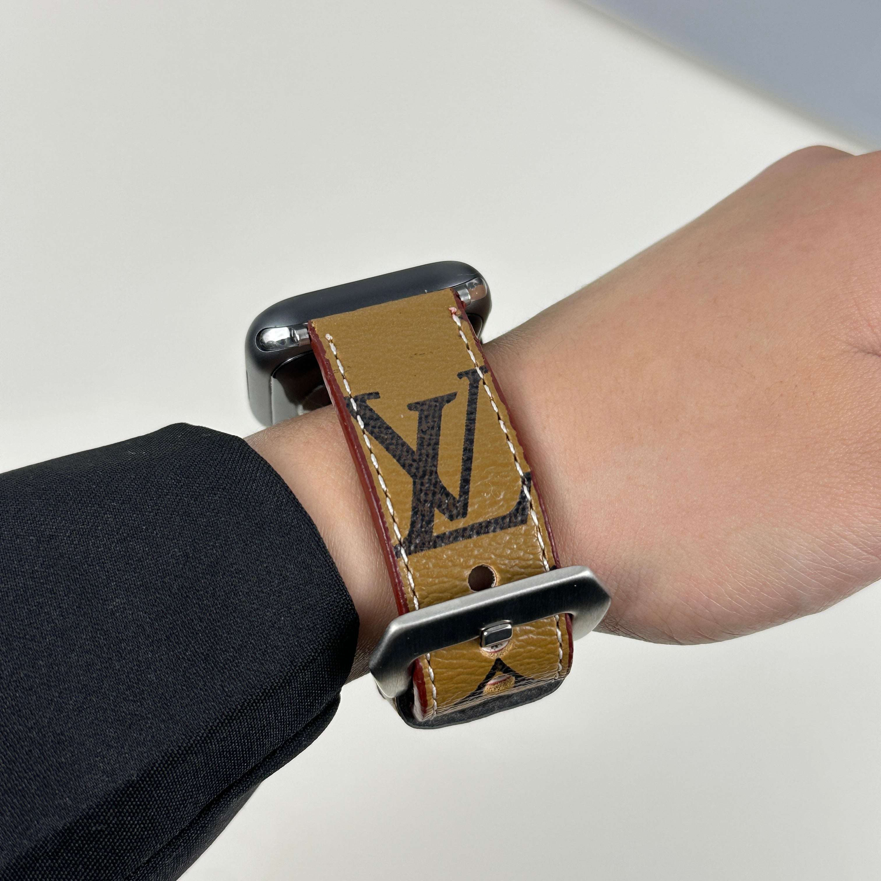 Stylish Leather Monogram Apple Watch Band Yellow Printing-CYLV017