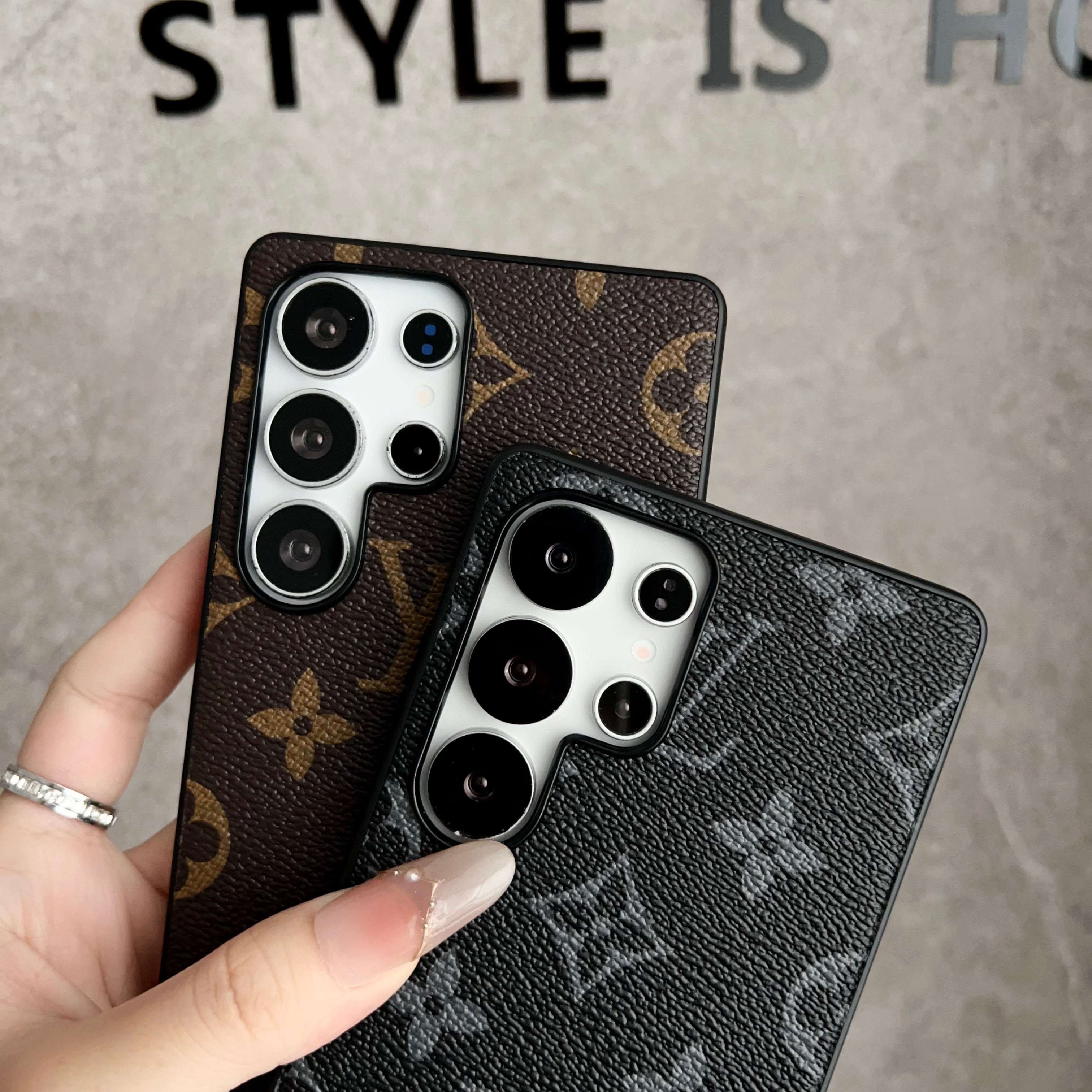 Classic Monogram SamsungGalaxy S Series Case-CYLV084